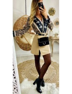 Ma Petite Jupe Beige Style Cuir "fendue"