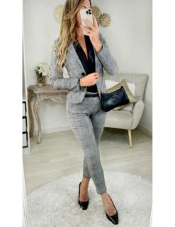 Ma Petite Veste Courte à Carreaux