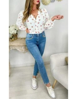 Mon Joli Chemisier Blanc " Flowers & Volants" -Vive Le Style Boutique mon joli chemisier blanc flowers volants 1