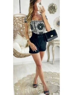 Mon Superbe Short Noir Et Sa Ceinture